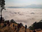 pesona-negeri-di-atas-awan-di-desa-citorek-kidul-banten.jpg
