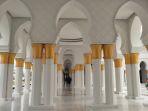pilar-masjid-sheikh-zayed-solo.jpg