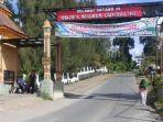 pintu-masuk-objek-wisata-bukit-gundaling.jpg