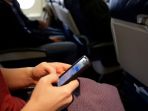 ponsel-dalam-pesawat_20181007_205438.jpg