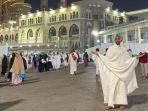 pria-non-muslim-asal-amerika-serikat-pergi-ke-mekkah-arab-saudi-1.jpg