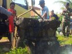 proses-pemindahan-sebuah-yoni_20170417_082451.jpg