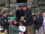 prosesi-cukur-rambut-gimbal-di-dieng-culture-festival.jpg