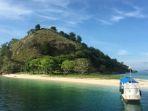 pulau-kelor-satu-tempat-wisata-di-labuan-bajo.jpg