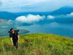 pulau-samosir-di-danau-toba.jpg