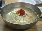 pyongyang-cold-noodles-khas-korea-utara.jpg