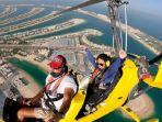 rachel-vennya-naik-gyrocopter-saat-liburan-ke-dubai.jpg