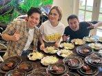 raffi-ahmad-makan-rojo-sambel.jpg