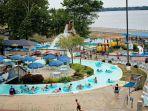 raging-rivers-waterpark.jpg