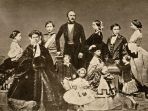 ratu-victoria-dan-pangeran-albert_20180913_133137.jpg