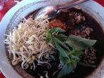 rawon-penjara-bu-har-rawon-enak-di-solo-img.jpg