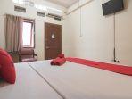 reddoorz-buah-batu-3.jpg