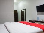 reddoorz-plus-near-haluoleo-university.jpg