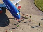 rekor-menarik-airbus-a320-sejauh-20-meter.jpg
