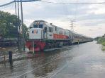 rel-kereta-api-di-semarang-tergenang-air-akibat-banjir.jpg