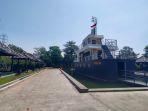 replika-kapal-wahana-terbaru-di-taman-ria-suropati.jpg
