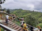 ribuan-pengunjung-habiskan-liburan-di-kawasan-wisata-punclut-ddieuland.jpg