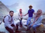 ridwan-kamil-dan-keluarga-liburan-akhir-tahun-di-kawah-ijen-banyuwangi.jpg