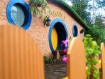 rumah-hobbit-di-cangkringan-sleman.jpg