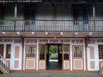 rumah-marga-tjhia-di-singkawang.jpg