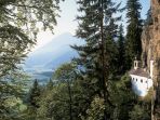 rumah-tebing-di-austria_20180416_204546.jpg