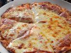 sajian-kuliner-di-pizza-kayu-bakar-kedai-kita.jpg
