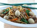 sajian-mi-goreng-sukiyaki-untuk-imlek.jpg