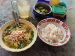 sajian-soto-ayam-prapatan-bandaran-lamongan.jpg