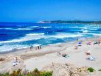 salah-satu-pantai-di-sardinia-itali.jpg