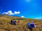 salat-saat-naik-gunung.jpg