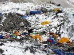 sampah-di-gn-everest_20180608_150032.jpg