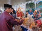 sandiaga-uno-di-bazar-umkm-ramadhan-fest-2023.jpg