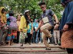 sandiaga-uno-di-desa-wisata-ugar-papua-barat-gambar-3.jpg