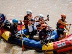 sandiaga-uno-jajal-wisata-arung-jeram-di-desa-wisata-selamanik.jpg