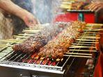 sate-kambing-yang-sedang-diolah.jpg