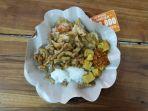 satu-porsi-nasi-pedas-bu-andika.jpg