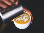 sebuah-kafe-di-rusia-menjadi-viral-gegara-iklan-promo-asi-latte-yang-tak-biasa.jpg