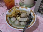 semangkuk-bakso-goyang-lidah-cak-malik.jpg