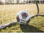 sepak-bola-kulit-bundar.jpg