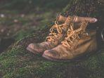sepatu-mendaki-gunung-pemula.jpg