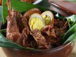 seporsi-gudeg-enak-di-sleman-jogja-untuk-sajian-makan-malam.jpg
