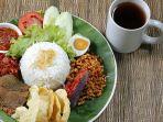 seporsi-nasi-uduk-enak-buat-menu-sarapan-yang-mengenyangkan.jpg