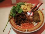 seporsi-nasi-uduk-semur_20170521_163619.jpg