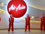 seragam-pelindung-diri-airasia.jpg