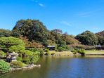 shinjuku-gyoen-taman-nasional-terbesar-yang-ada-di-tokyo-jepang_20181101_193659.jpg
