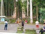situasi-objek-wisata-sangeh-yang-terlihat-sepi-saat-dibuka-dengan-tatanan-new-normal.jpg