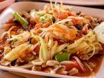 som-tum-kuliner-khas-thailand-yang-bisa-ditemukan-di-pattaya.jpg