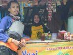 sosok-hastin-maharani-penjual-semangka-di-pos-3-gunung-lawu.jpg