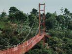 spot-foto-dan-jembatan-gantung-di-sarae-hills-bandung-jawa-barat.jpg