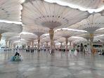 suasana-di-masjid-nabawi-madinah-arab-saudi.jpg